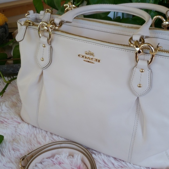 Coach Handbags - COACH COLETTE CARRYALL BAG